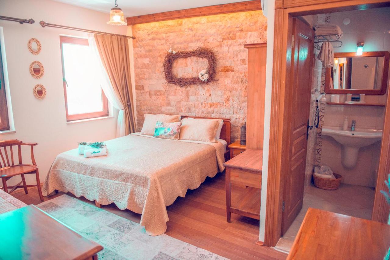Alesta Hotel Бозджаада Экстерьер фото